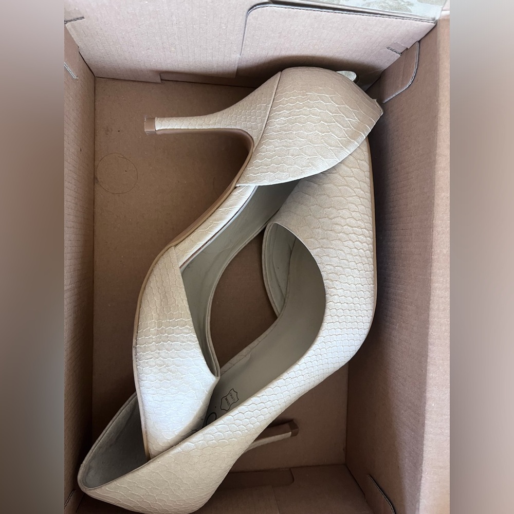 Aldo heed size 8.5